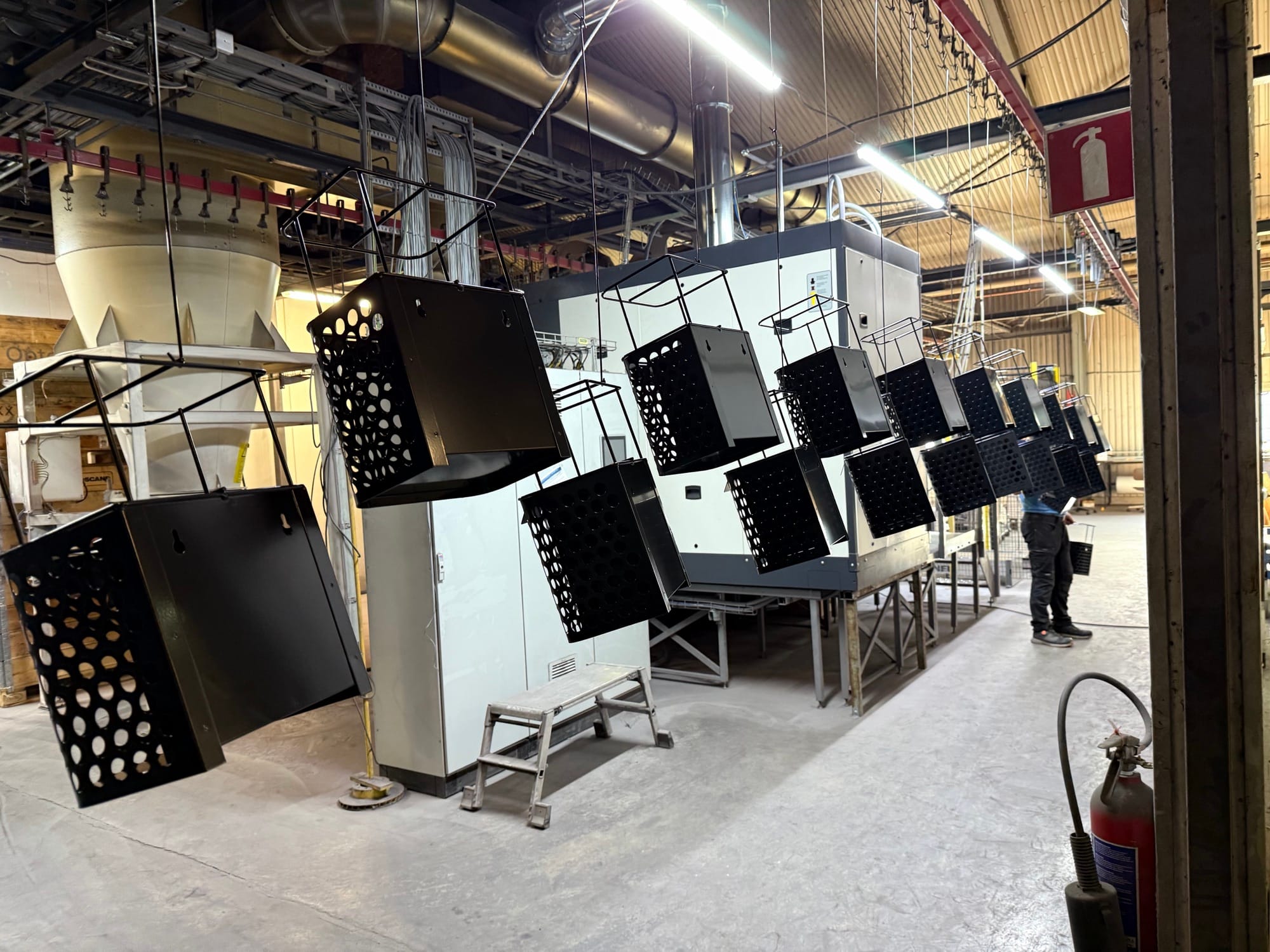 Lackerade detaljer på väg till ugnen
